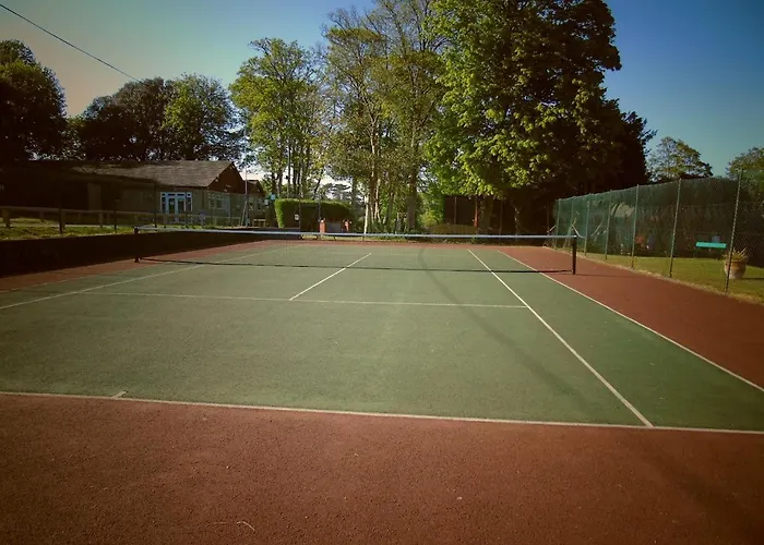 Chalet Brightstone Kingsdown Cliffs Location With Indoor Pool, Tennis Court, Mini-Golf Short Walk To Beach And 3 Great Local Pubs