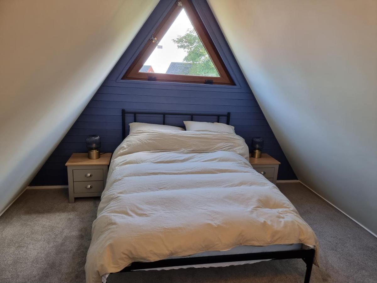 Brightstone Kingsdown Cliffs Location With Indoor Pool, Tennis Court, Mini-golf Short Walk To And 3 Great Local Pubs Kingsdown (Deal)