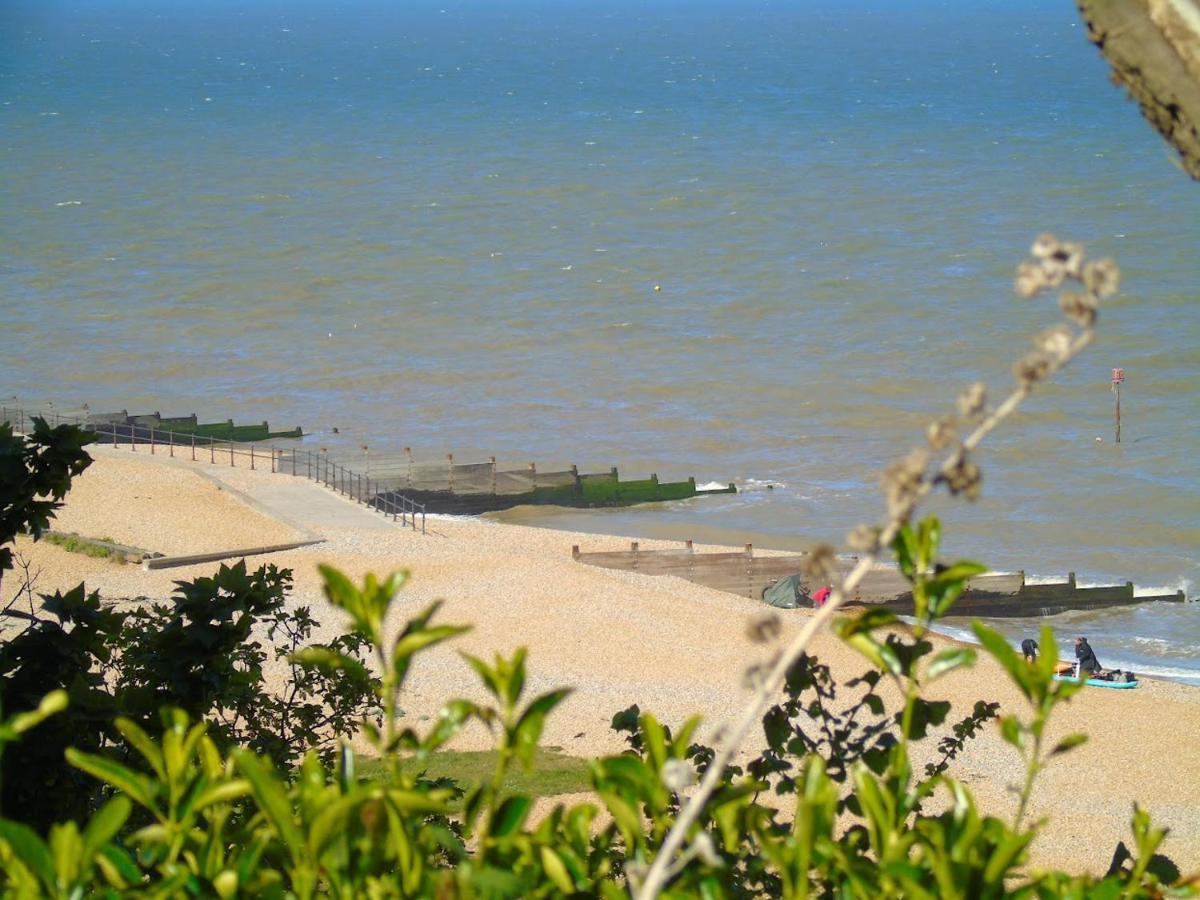 Brightstone Kingsdown Cliffs Location With Indoor Pool, Tennis Court, Mini-golf Short Walk To And 3 Great Local Pubs * Kingsdown (Deal)
